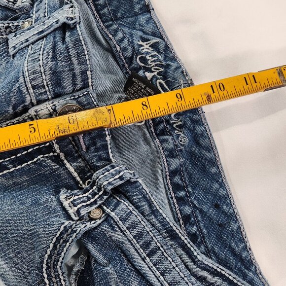 Ariya Blue Jeans 5/6 - Picture 6 of 9